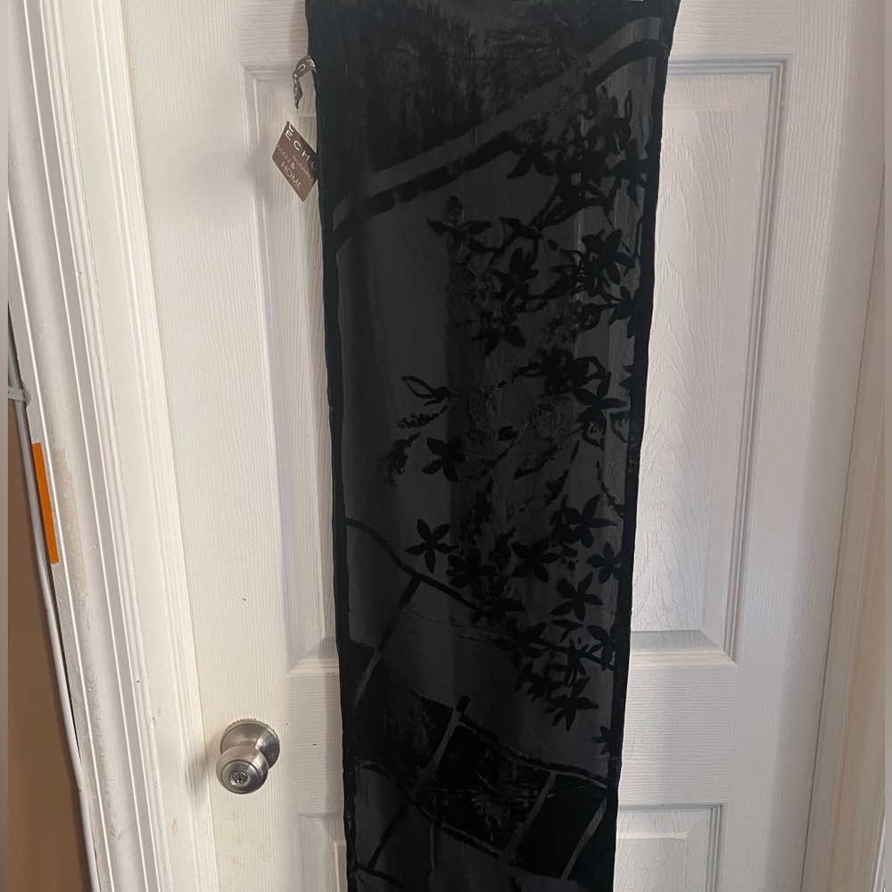NWT Black Oblong 13” by 61” Silk & Velvet floral print scarf